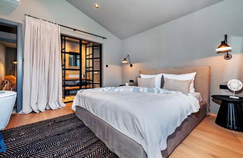 Villa Art Renata with Pool & Sauna - Photo 17