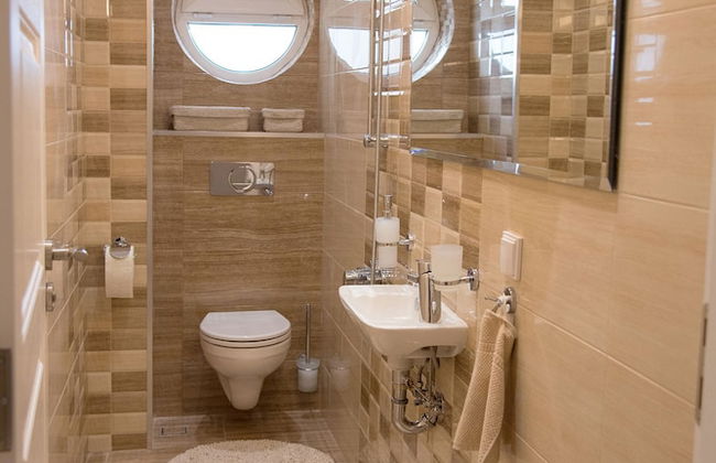 The North Tower Apartment - Photo 34