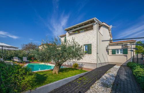 Villa Laura Krnica near Pula for 8 people - pet friendly with children playground - Foto 15