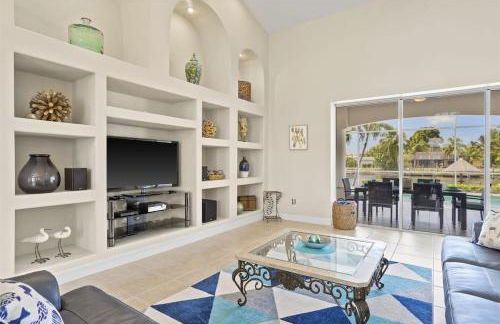 Cape Serenity- Premier Waterfront Villa with Kayaks and Bikes - Photo 8