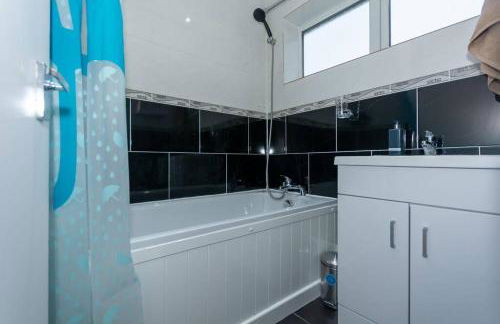 BrumStay UK® 5-Bed House Ideal for Long-Term Stays - Foto 30