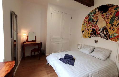 Classé 4 étoiles - Cybèle - Centre ville 2 Chambres, cour privative et Garage - Foto 2