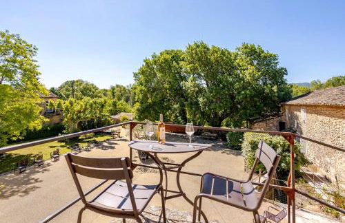 Gite dans un Mas Provençal avec Jacuzzi - Foto 18