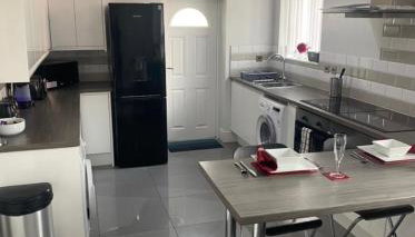 5 bedroom ensuite spacious house - Foto 3