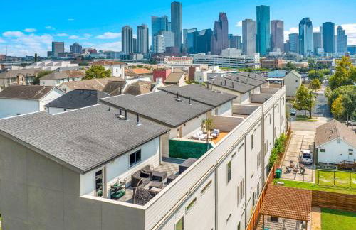 Luxury Oasis: Houston Rooftop Skyline - Foto 50