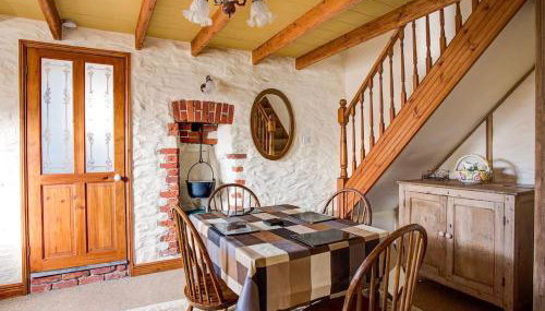 Carole's Cottage - Private Parking, Sea Views, Garden & Close To Harbour & Beach - Foto 2