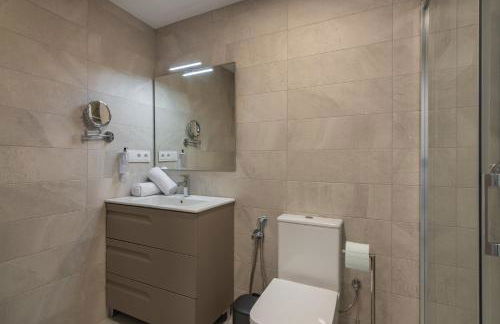 Apartamentos Luxury Cristina - Photo 53