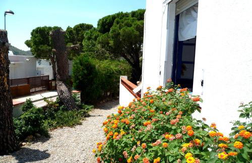 Caseta de pescadors a les cales de Colera, 2ª linea de mar - Foto 55