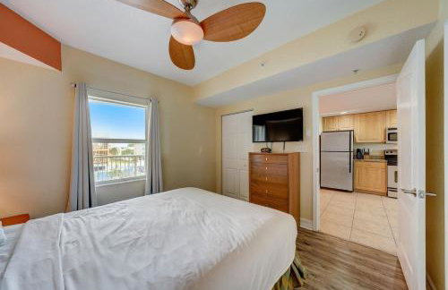 Spacious 2BR Oasis Steps to Treasure Island Beach - Foto 26