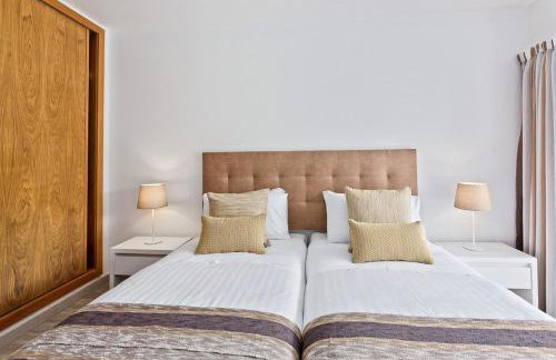 Vale San Antonio Apartments - Photo 2