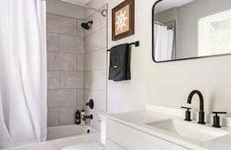 The Refuge on 5th - Pets , Patio & Firepit - Photo 36