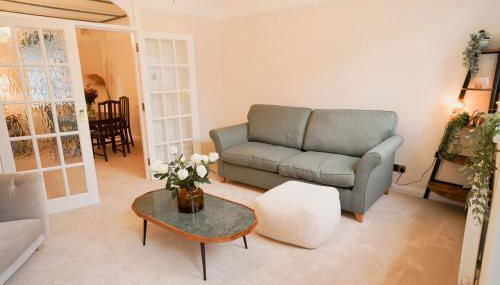 Tranquil Cottage & Garden by Esher Train Station - Foto 1