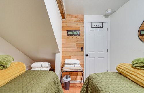 Sterling Home with Patio, BBQ Grill and Fire Pit! - Foto 16