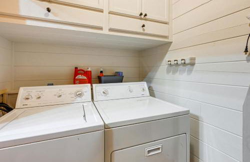 Deck, Fire Pit and Game Room! Wooded Cashiers Escape - Foto 23