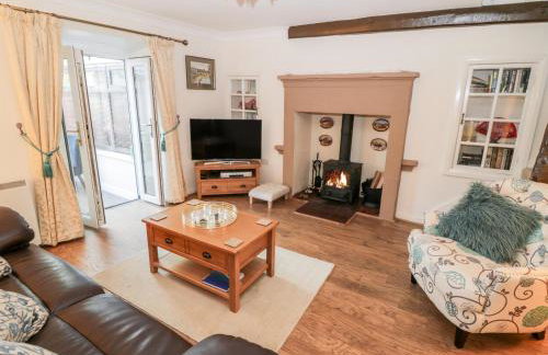 Willow Nook - Photo 2