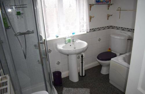 Great base for a Yorkshire adventure - Photo 15