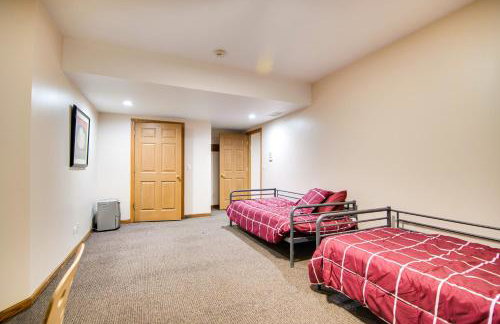 Hot Tub and Sauna Hoffman Estates Villa in Elgin! - Foto 39