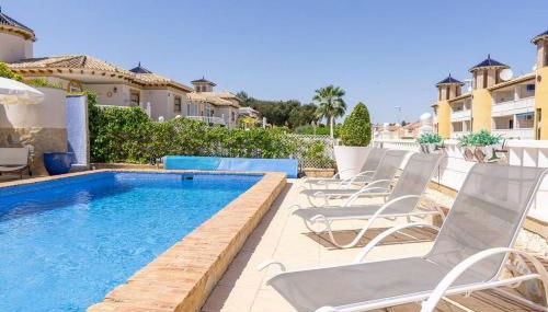 Casa Lilly-Rose, a beautiful 3 bedroom detached villa a short walk to the Villamartin Plaza & Golf course - Foto 4
