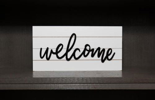 Modern Condo Central Huron Boat Basin Area - Foto 31