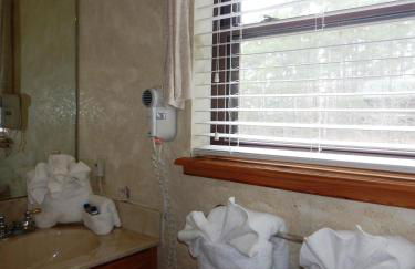 Luxury, loft, log-sided two bedroom Harbor North cottage cottage - Foto 25