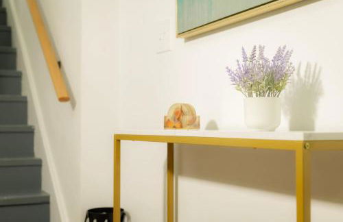 The Minimalist Escape - Modern 1BD in the Heights - Foto 6