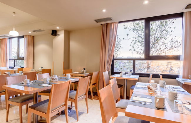 Apartahotel Exe Campus San Mamés - Photo 49