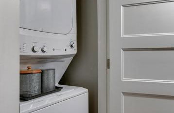 Modern Townhome Near Downtown walk to CWS! - Foto 7