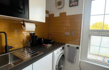 Dalston Cozy Studio - 2 min Overground & Market - Foto 6