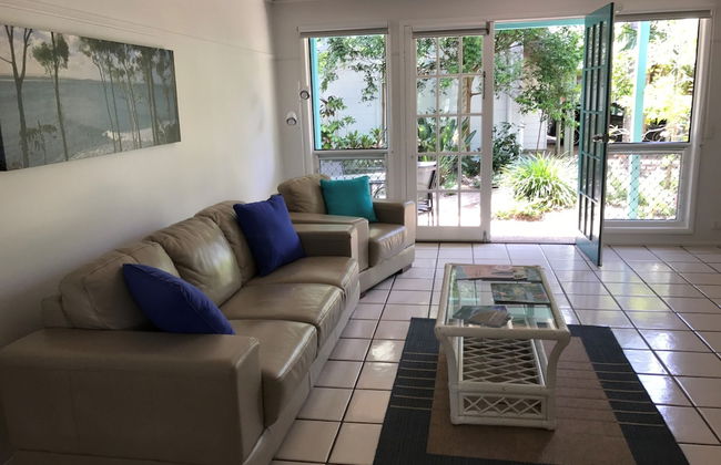 Coral Beach Noosa Resort - Photo 6