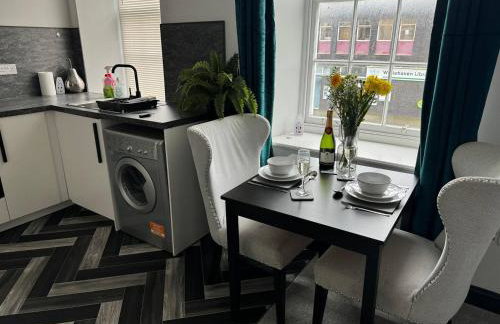 Lowther Apartment - 2 Bedrooms - Sleeps 4 - Photo 5