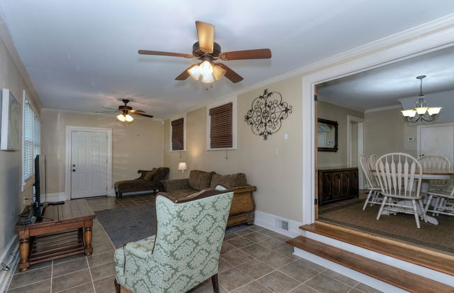 Pool Near Fort Moore Our White House - Foto 16