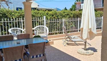 Albert's Place - Photo 3