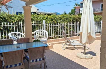 Albert's Place - Photo 3