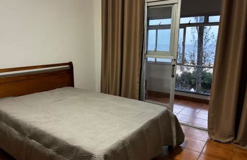 Refúgio Frente ao Mar há Passos da Areia com piscina - Foto 24