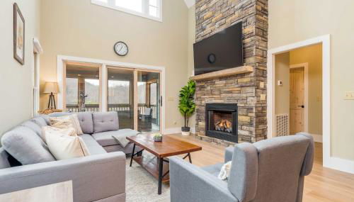 Game Room and Wraparound Decks Cullowhee Home! - Foto 2