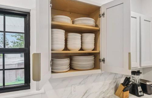 Luxury Olivewood Oasis - 13 mins to Cleveland - Foto 19