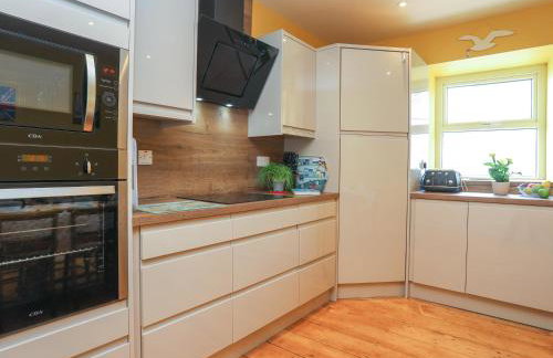 Gadlys House - Beau View - Photo 11