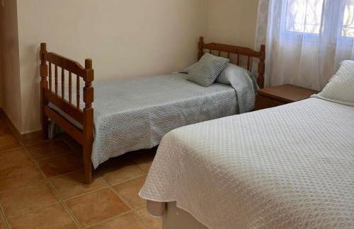 Casa Bueno- Sleeps 7 Private Pool & AirCon - Foto 30