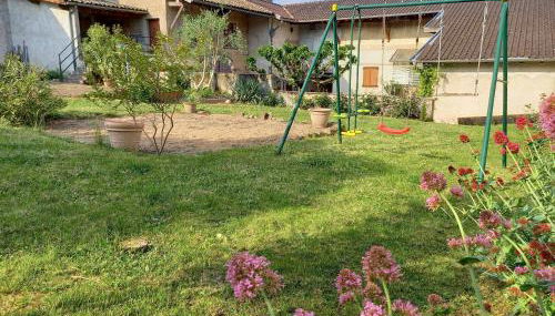 Gîte Fleurs de Gamay au coeur du Beaujolais - Foto 3, Garden