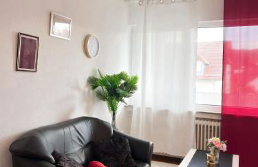 Helle 2 Zimmer Wohnung mit Balkon gemütlich & zentral - Foto 17