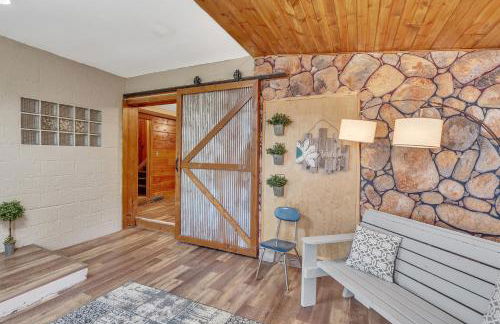 Downtown 2 Story Property 2 Bedroom Apts by RedAwning - Foto 44