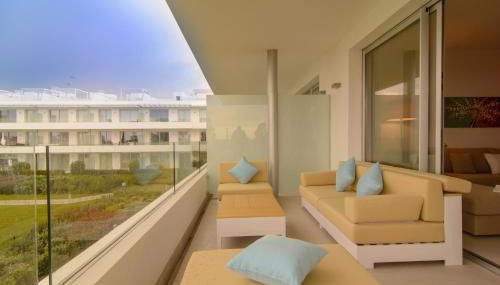 Belaire 4 bedroom apartment - Photo 2