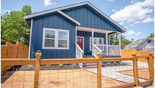 Beautiful Fenced 3BR 2BA Near Exciting Downtown - Foto 4