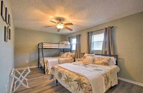 Pool Access and Kayaks Indian Shores Townhome - Foto 21