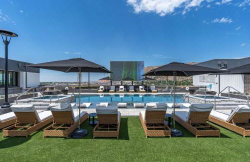 Outstanding Amenities-New Complex- Downtown Luxury - Foto 41