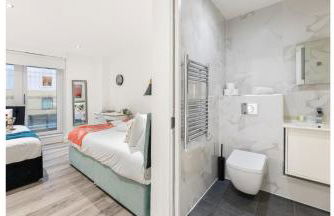 A Splash of Color: Spacious & Funky 3-BR Flat - Foto 22