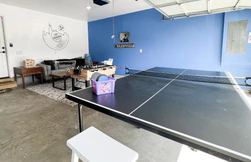 3BR Game Room Sleeps 10 Near Opry & Broadway - Foto 1