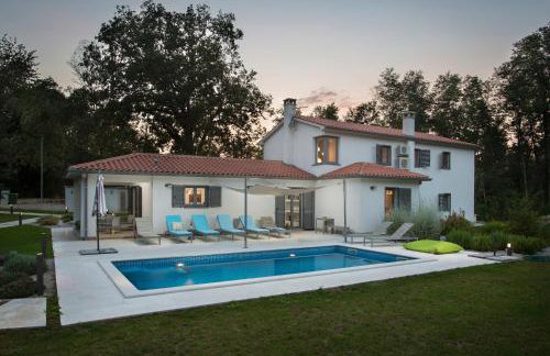 Villa Stepančić - large garden and heated pool - Foto 12