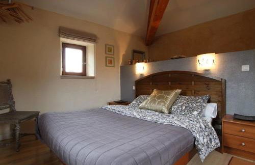 Ancien pigeonnier restauré avec terrasse, terrain clos et équipements bébé à Sarlanges, Retournac - FR-1-582-167 - Foto 2