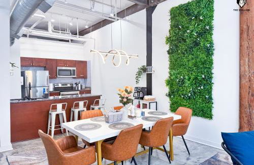 The Stallion #106 - Walk to Museums, Luxe Loft with free gated parking - Foto 10